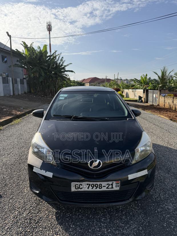 Toyota Vitz 1.3 AWD 3dr 2013 Black