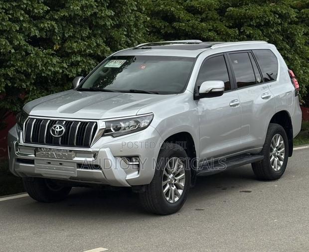 Toyota Land Cruiser Prado 2.7 2019 Silver
