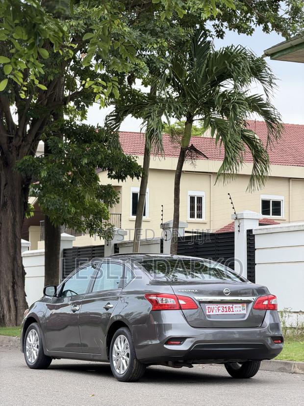 Nissan Sentra SV 2018 Gray