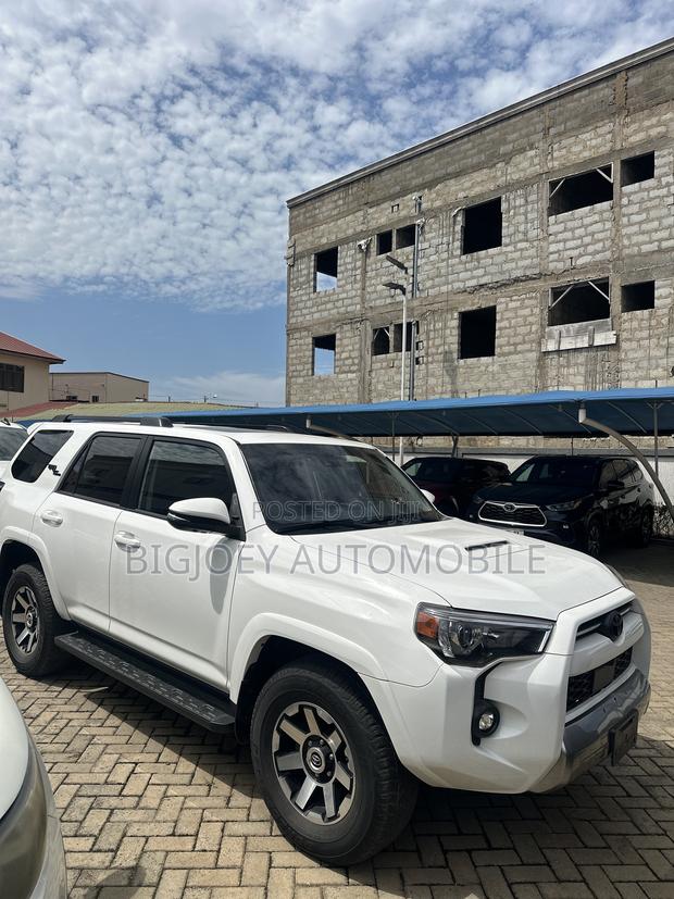 Toyota 4-Runner 2022 White