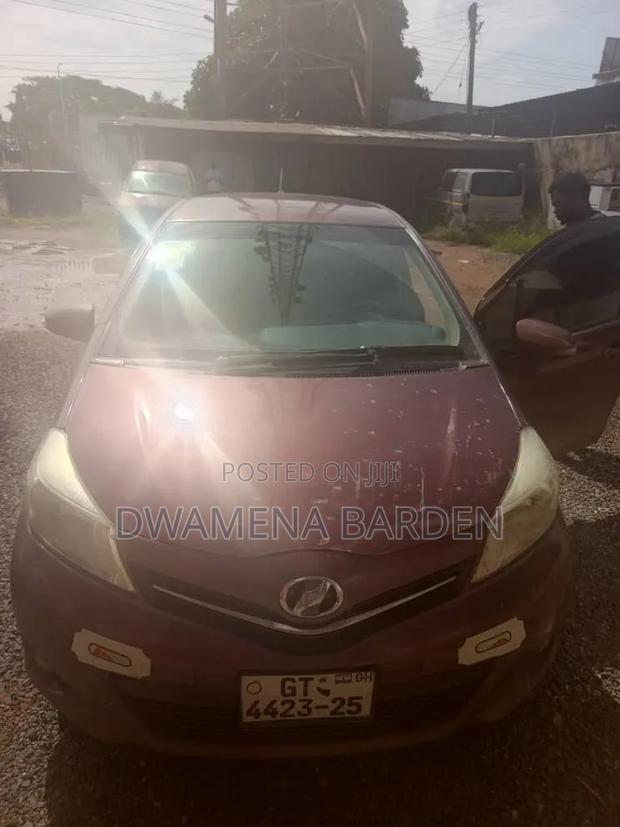 Toyota Vitz 2013 Brown