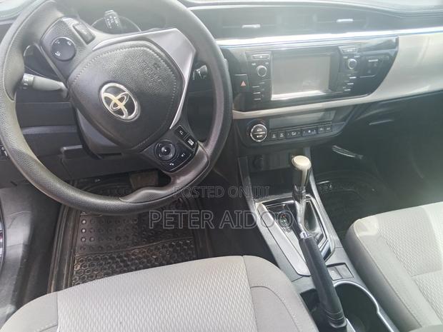 Toyota Corolla 2015 Black