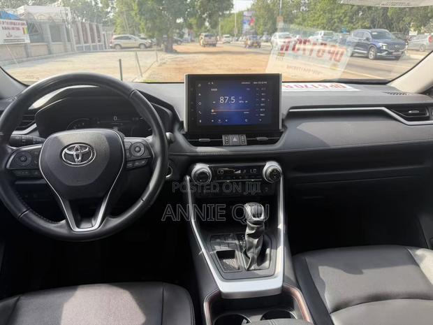 Toyota RAV4 Limited FWD 2023 Black