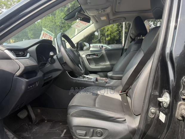 Toyota RAV4 Limited FWD 2023 Black