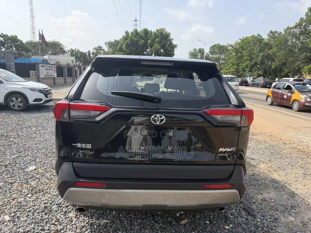 Toyota RAV4 Limited FWD 2023 Black