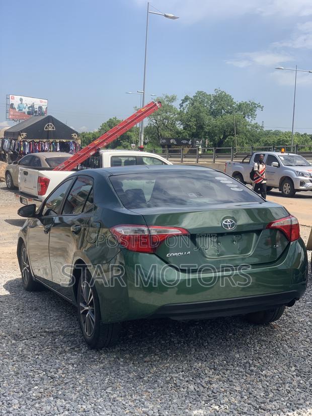 Toyota Corolla 2016 Green
