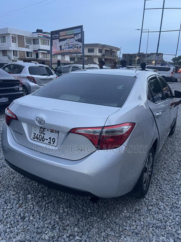 Toyota Corolla LE Eco 4dr Sedan (1.8L 4cyl CVT) 2015 Silver