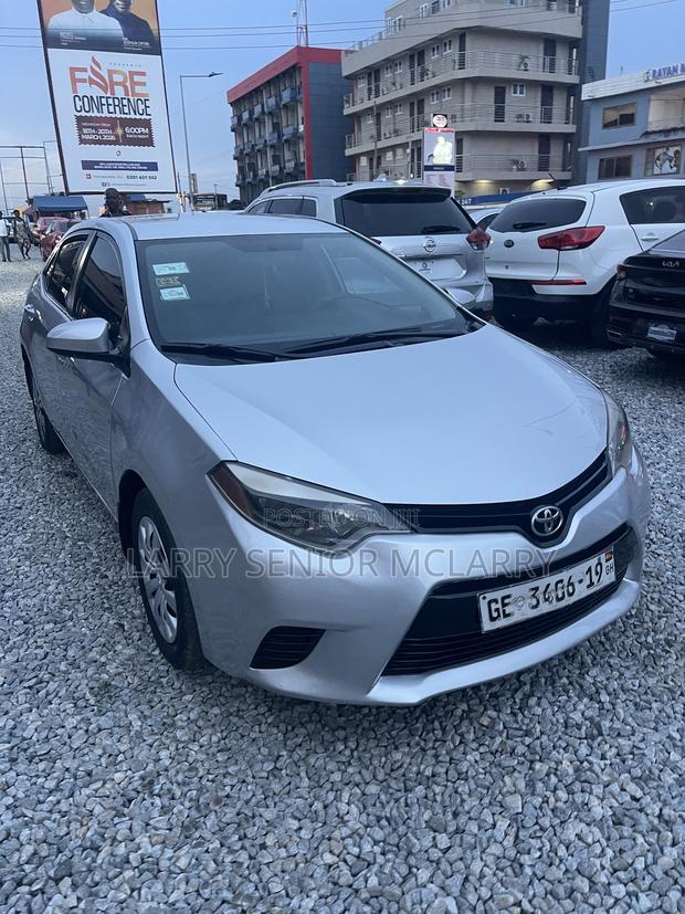 Toyota Corolla LE Eco 4dr Sedan (1.8L 4cyl CVT) 2015 Silver