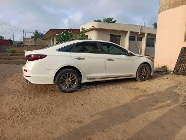 Hyundai Sonata SE 4dr Sedan (2.4L 4cyl 6A) 2015 White