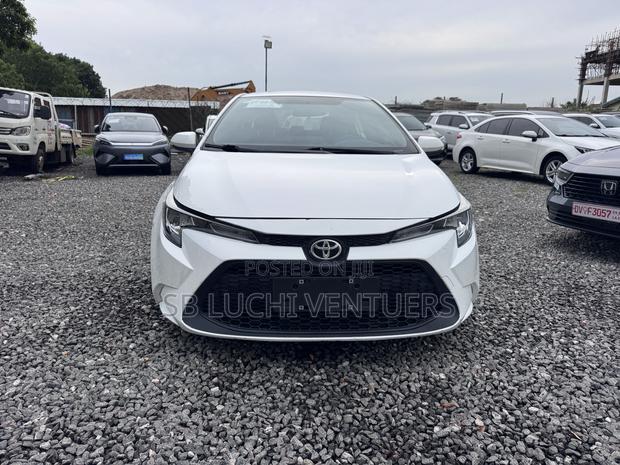 Toyota Corolla 2021 White