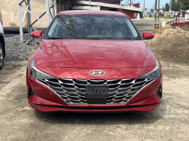Hyundai Elantra SE 2022 Red
