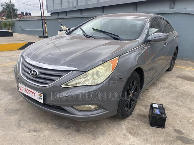 Hyundai Sonata Limited 4dr Sedan (2.4L 4cyl 6A) 2014 Gray