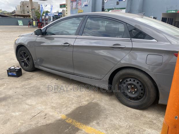 Hyundai Sonata Limited 4dr Sedan (2.4L 4cyl 6A) 2014 Gray