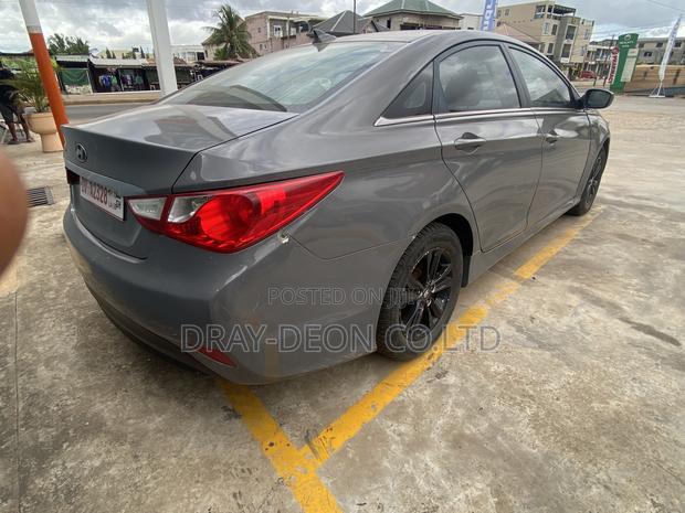 Hyundai Sonata Limited 4dr Sedan (2.4L 4cyl 6A) 2014 Gray