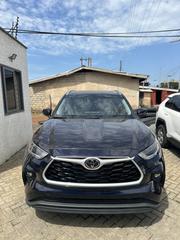 Toyota Highlander XLE 2021 Blue for sale