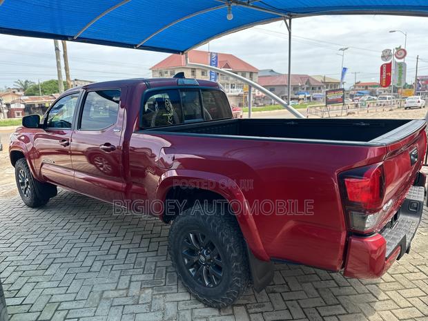 Toyota Tacoma 2020 Red
