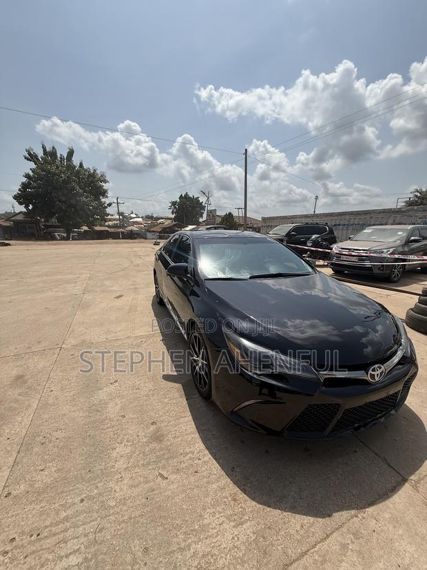 Toyota Camry SE 4dr Sedan (2.5L 4cyl 6A) 2016 Black