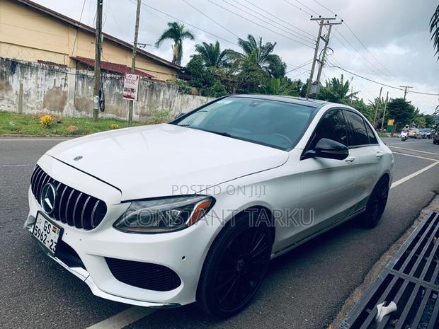 Mercedes-Benz C300 Luxury 4dr AWD 4Matic Sedan (2.0L 4cyl 7A) 2015