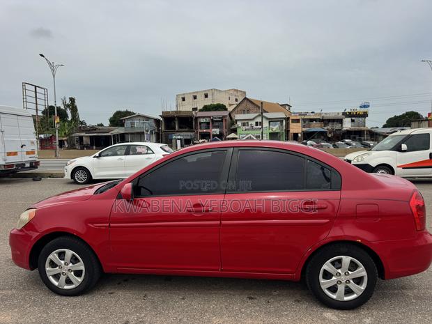 Hyundai Accent 2010 Red