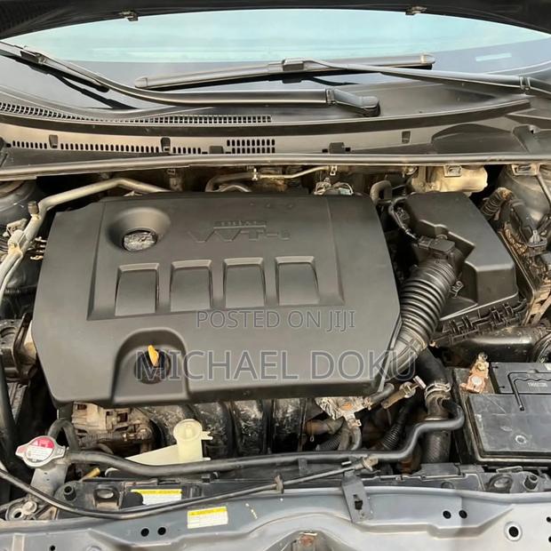 Toyota Corolla LE 4dr Sedan (1.8L 4cyl CVT) 2017 Gray
