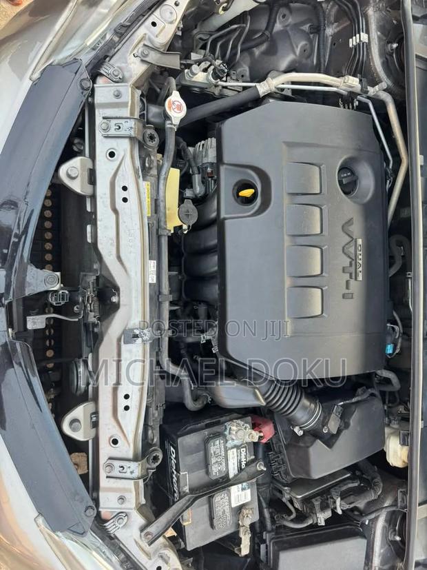 Toyota Corolla LE 4dr Sedan (1.8L 4cyl CVT) 2017 Gray