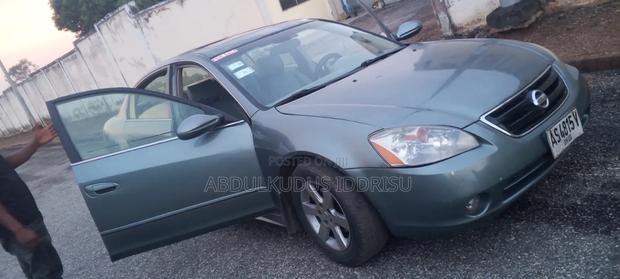 Nissan Altima 2002