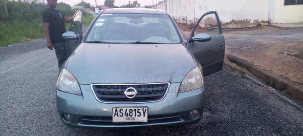 Nissan Altima 2002