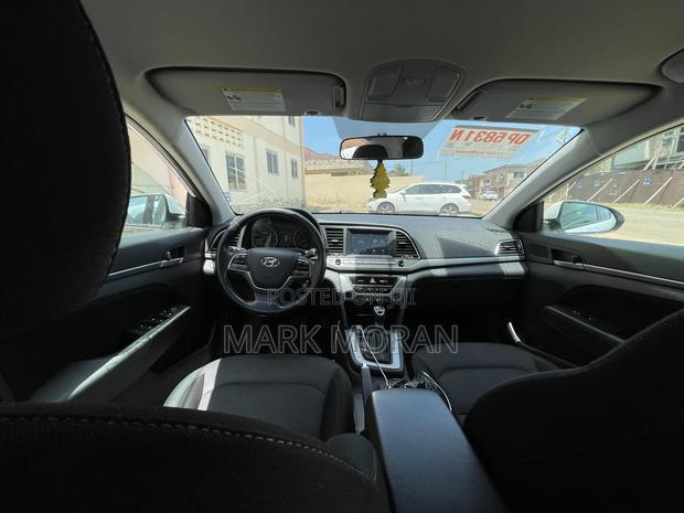 Hyundai Elantra 2016 White