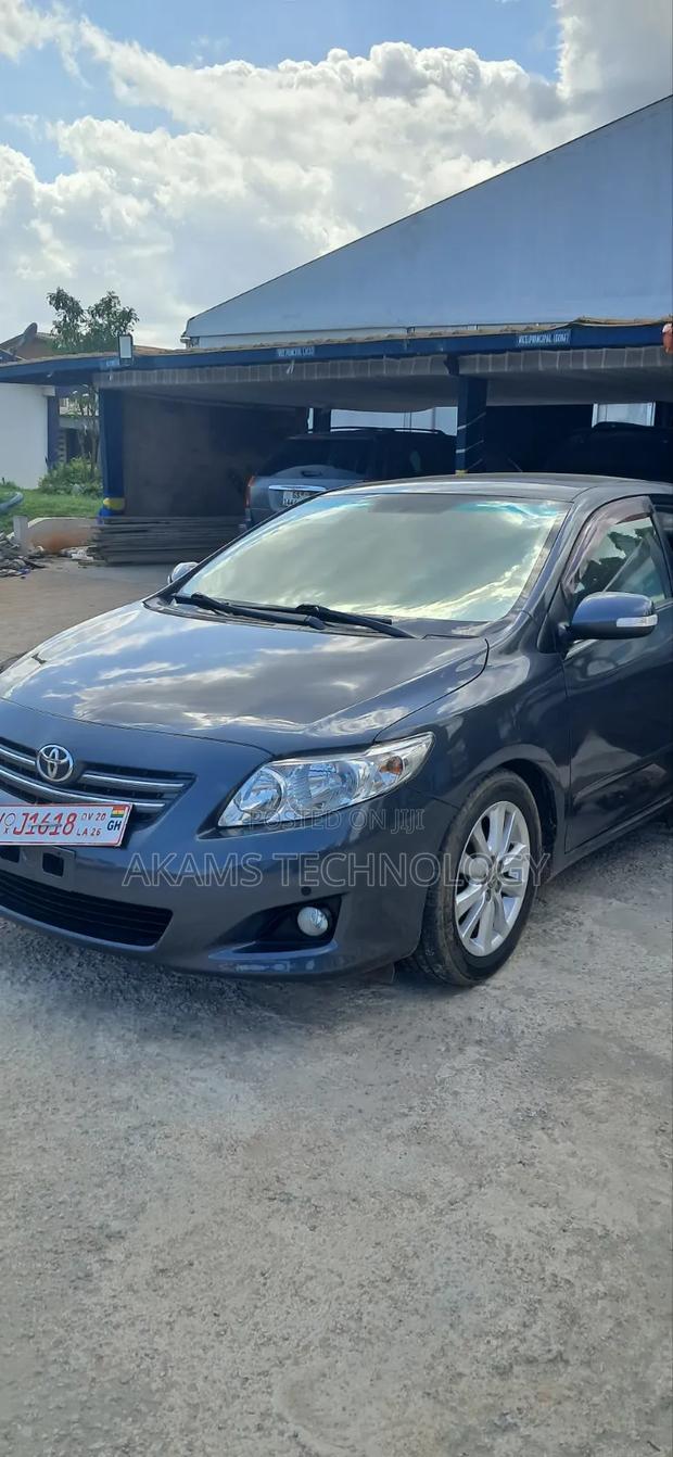 Toyota Corolla Altis 2011 Gray