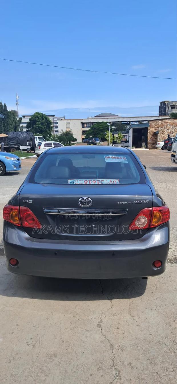 Toyota Corolla Altis 2011 Gray