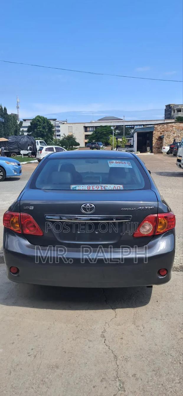 Toyota Corolla Altis 2011 Gray