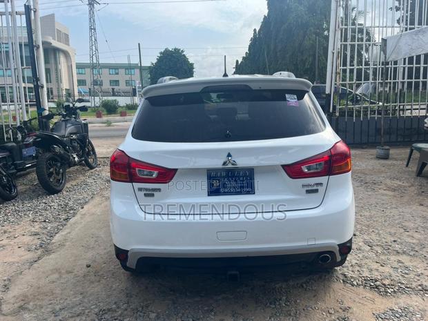 Mitsubishi Outlander 2.0 PHEV AWD 2015 White