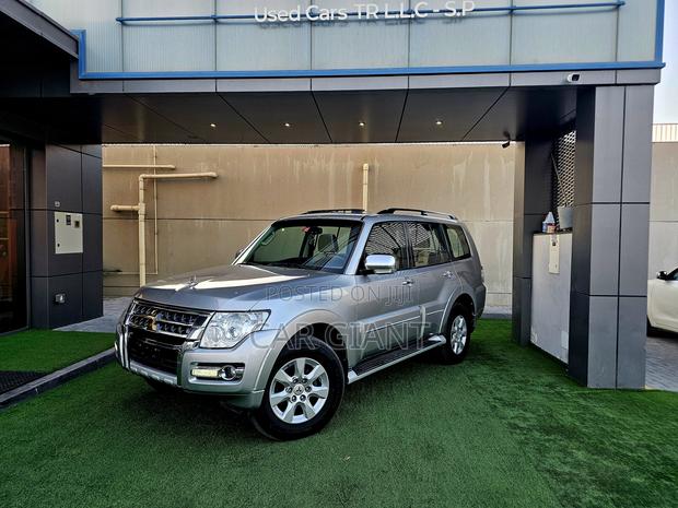 Mitsubishi Pajero 2022 Silver