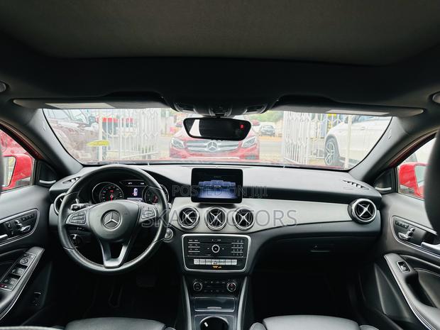 Mercedes-Benz GLA 250 2018 Red