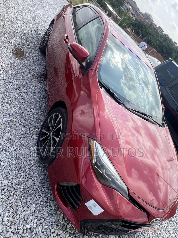 Toyota Corolla XSE (1.8L 4cyl 2A) 2018 Red