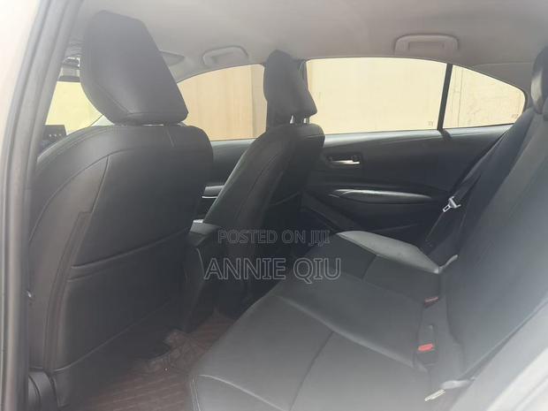 Toyota Corolla LE 2024 White