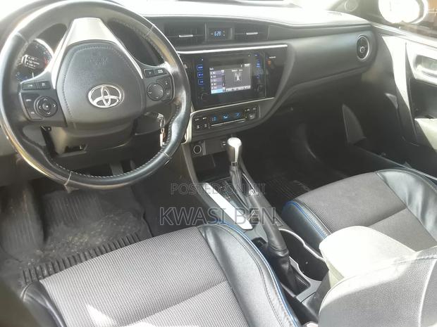 Toyota Corolla 2017 Gray