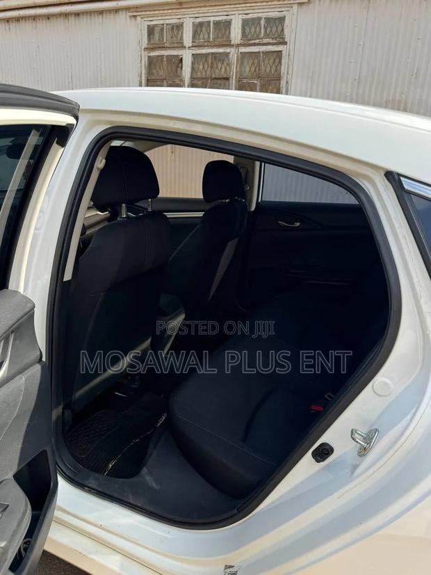Honda Civic EX Sedan 2018 White