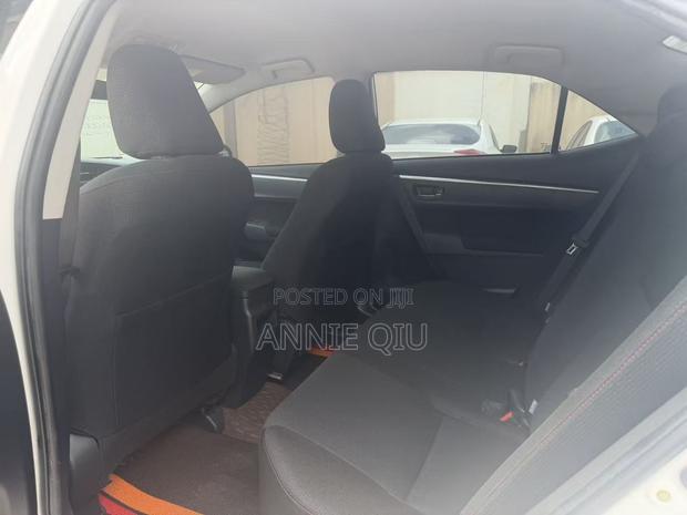 Toyota Corolla 2019 White
