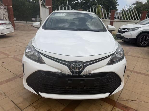 Toyota Yaris 2017 White