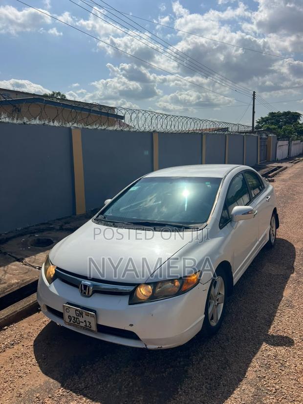 Honda Civic 1.8 5 Door Automatic 2010 White