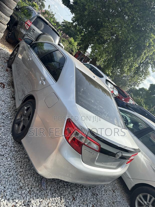Toyota Camry LE 4dr Sedan (2.5L 4cyl 6A) 2013 Silver