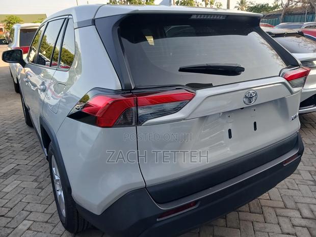 Toyota RAV4 2020 Gray