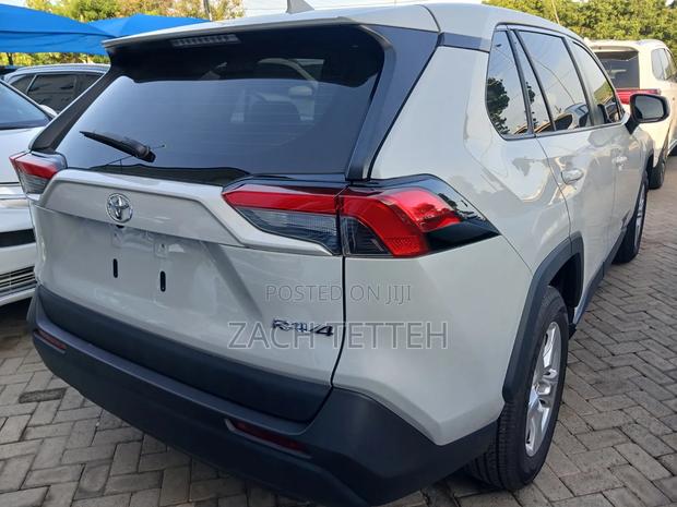 Toyota RAV4 2020 Gray