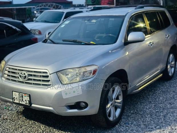 Toyota Highlander 2010 Silver