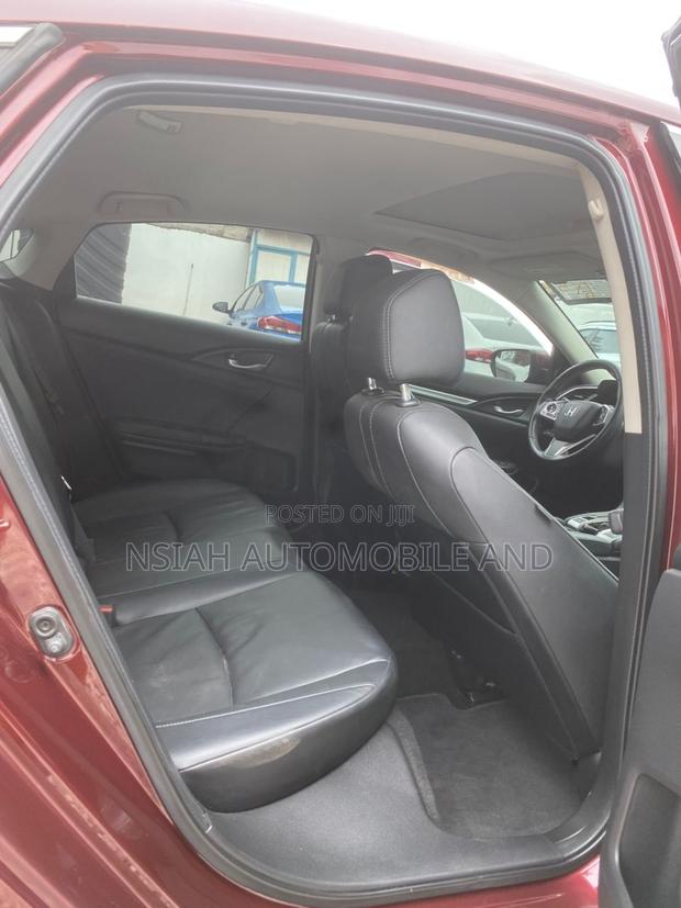 Honda Civic 2018 Red