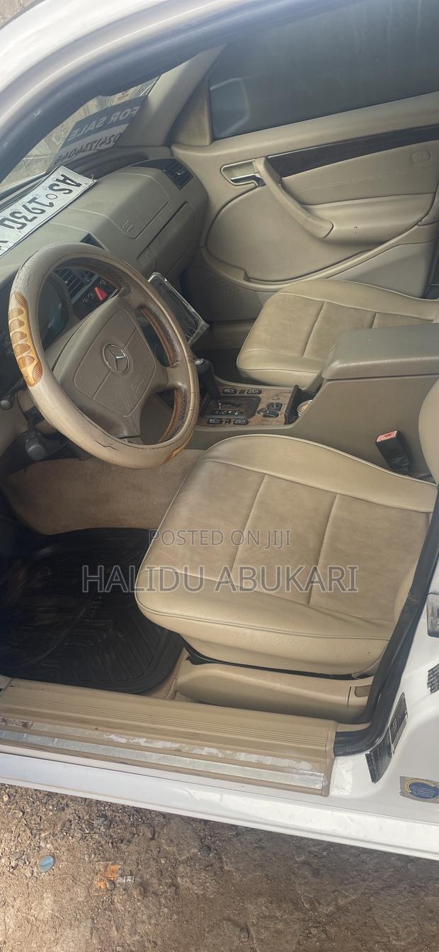 Mercedes-Benz C180 2025 White