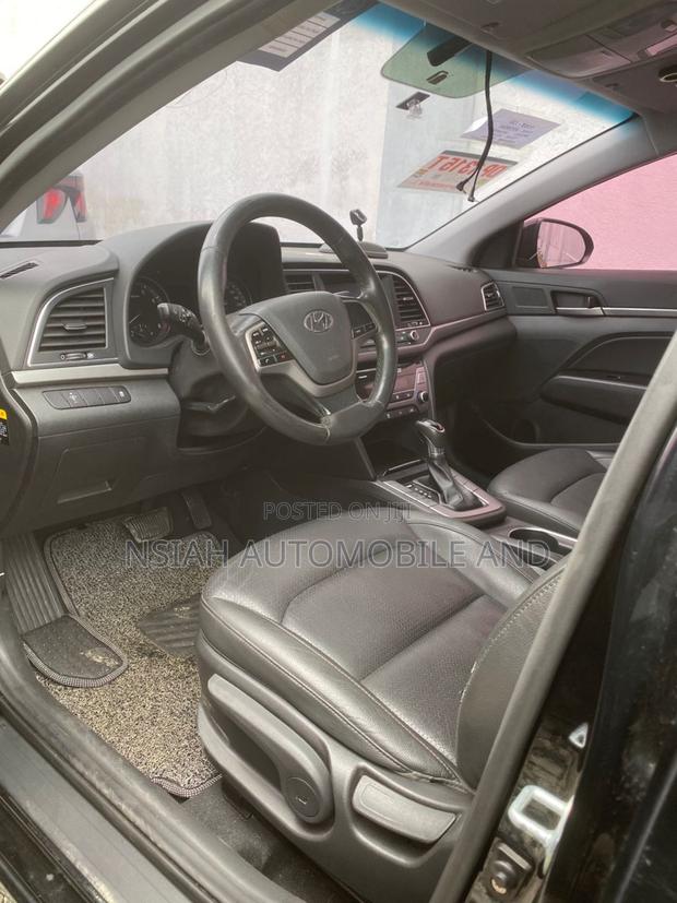 Hyundai Avante 2014 Black