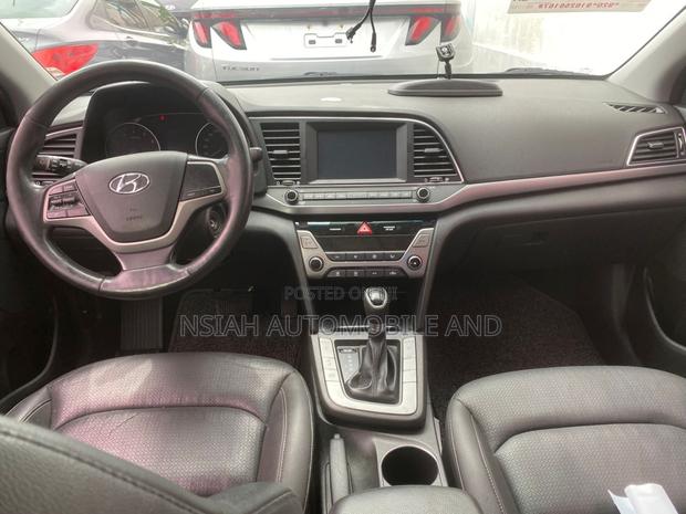 Hyundai Avante 2014 Black