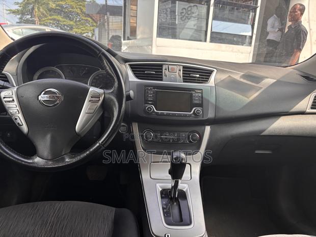 Nissan Sentra SV 4dr Sedan (1.8L 4cyl CVT) 2015 Gray